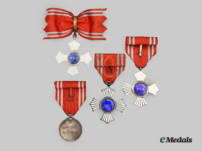 japan,_empire._a_lot_of_four_red_cross_merit_and_membership_medals_and_awards___m_n_c3082