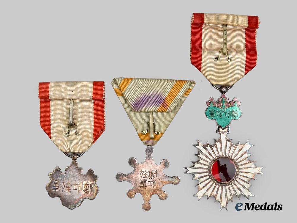 japan,_empire._a_lot_of_three_cased_awards_and_decorations(_rising_sun/_sacred_treasure)___m_n_c3086