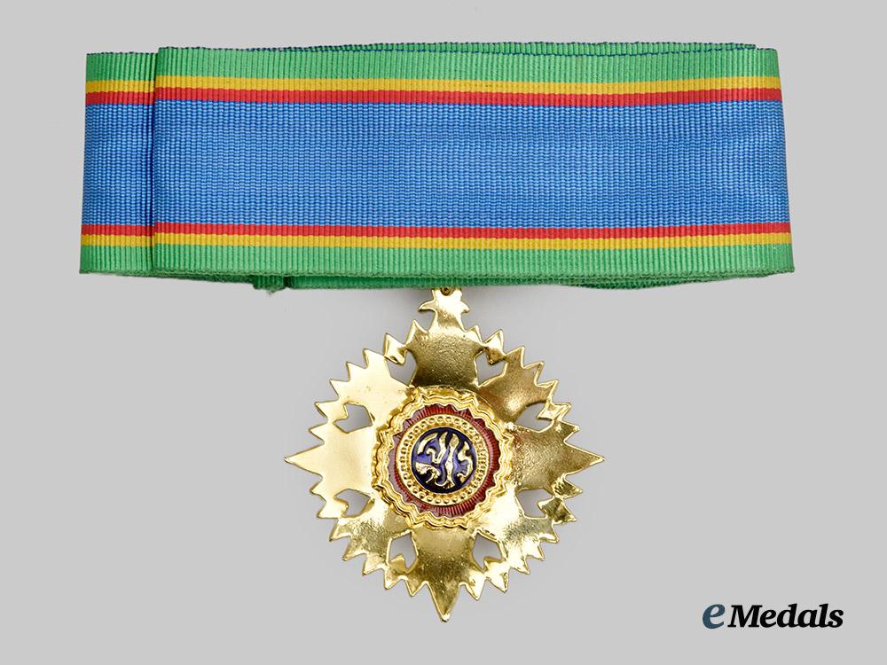 thailand,_kingdom._a_cased_most_noble_order_of_the_crown_of_thailand,_i_i_i._class_commander,_c.1960___m_n_c3144