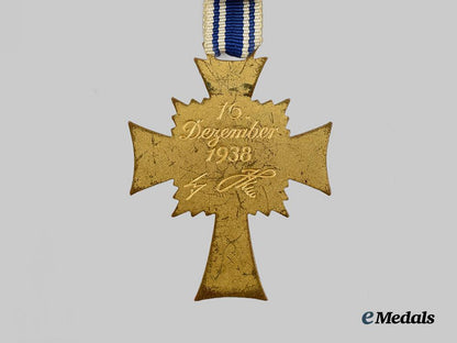 germany,_third_reich._an_honour_cross_of_the_german_mother,_gold_grade_with_case,_by_gustav_miksch___m_n_c3159