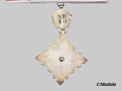 japan,_manchukuo_empire._an_order_of_the_auspicious_clouds,_i_i._class_commander_badge___m_n_c3189