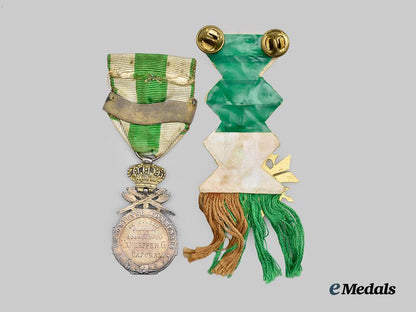 south_vietnam,_republic._a_lot_of_two_merit_awards_and_decorations___m_n_c3225