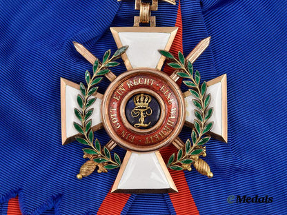 oldenburg,_grand_duchy._a_superb_house&_merit_order_of_peter_friedrich_ludwig,_grand_cross_in_gold_with_swords&_laurels,_c.1918___m_n_c3412