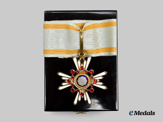 japan,_empire._an_order_of_the_sacred_treasure,_i_i_i_class_with_case___m_n_c3439