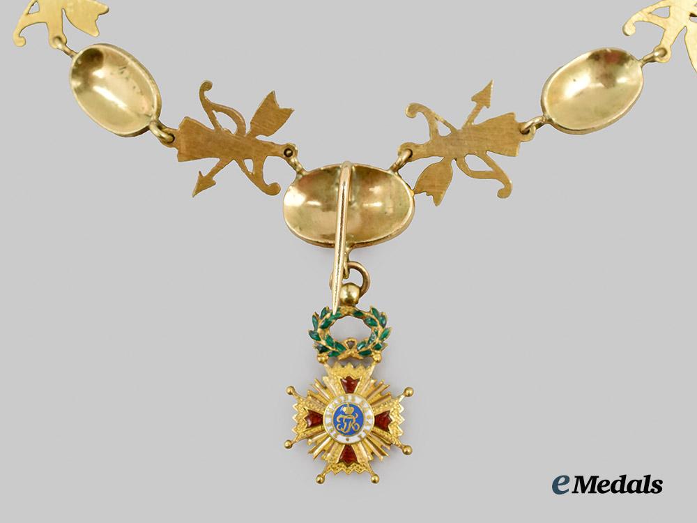 spain,_kingdom._an_order_of_isabella_the_catholic,_miniature_collar_in_gold___m_n_c3459