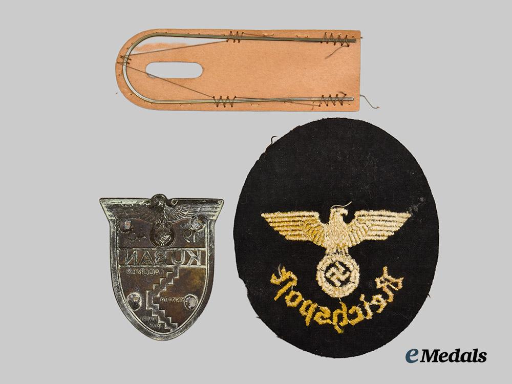 germany,_third_reich._a_lot_of_insignia___m_n_c3591