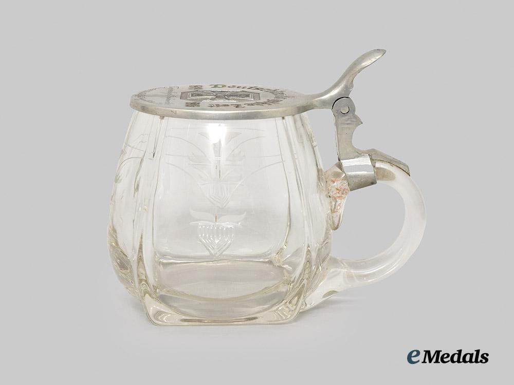 germany,_imperial._a_unit-_attributed_first_world_war_commemorative_glass_tankard___m_n_c3594