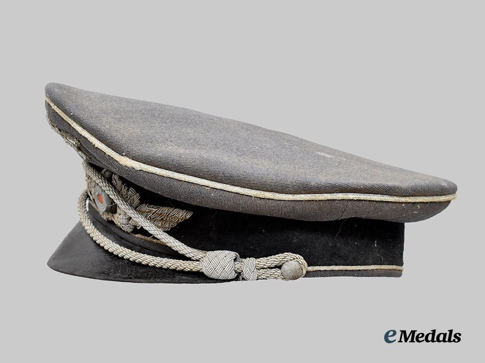 germany,_luftwaffe._an_officer’s_visor_cap___m_n_c3943