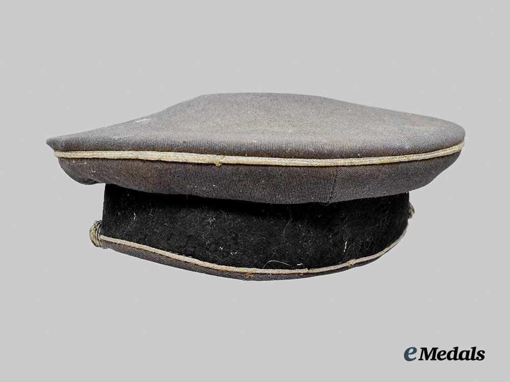 germany,_luftwaffe._an_officer’s_visor_cap___m_n_c3946