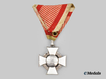 austria,_imperial._a_military_merit_cross,_i_i_i_class_with_enamelled_war_decoration,_c.1914___m_n_c4135