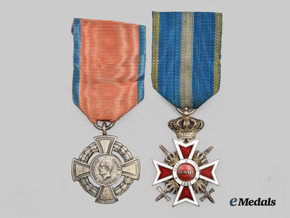 romania,_kingdom._an_order_of_the_crown_v._class_knight&_a_silver_bravery_medal___m_n_c4438