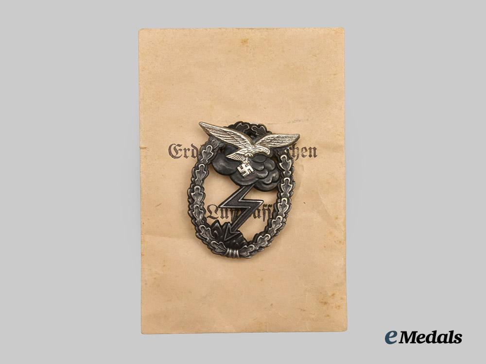 germany,_luftwaffe._a_ground_assault_badge,_with_issue_package,_by_g._h._osang___m_n_c4601