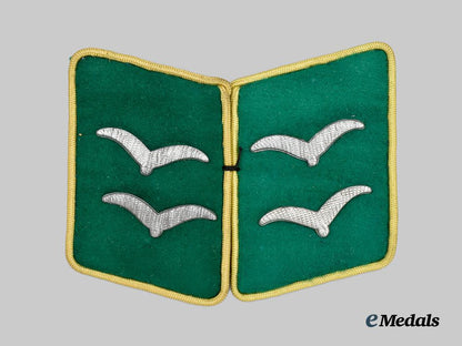 germany,_luftwaffe._a_mint_set_of_field_division_reconnaissance_gefreiter_collar_tabs___m_n_c5222