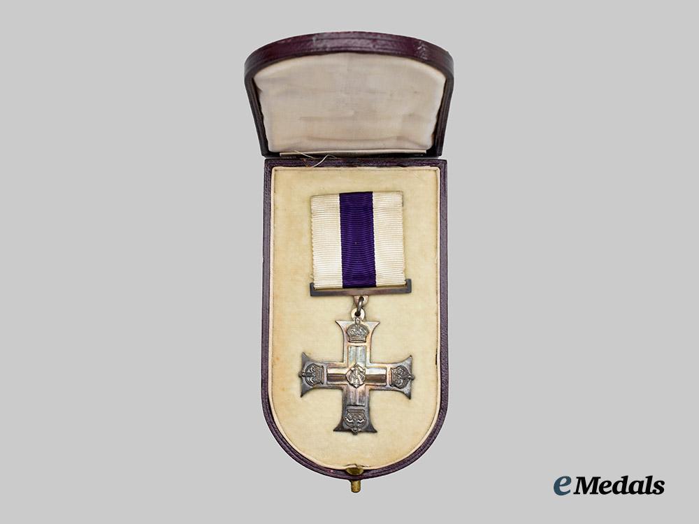 united_kingdom._a_george_v._military_cross_with_case___m_n_c5253