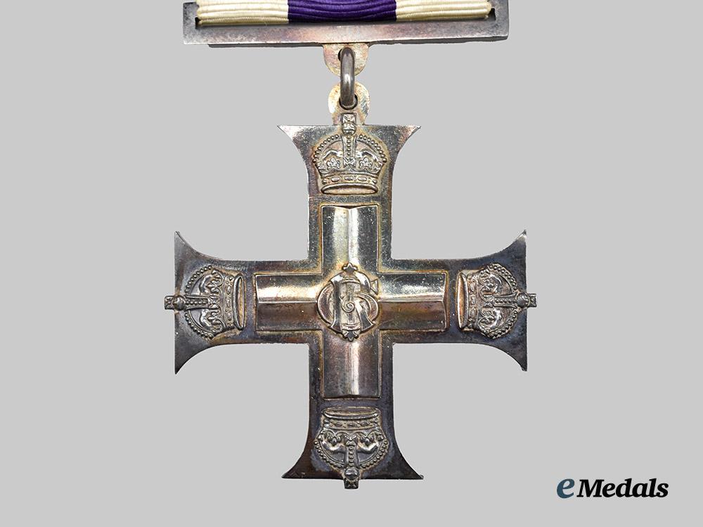 united_kingdom._a_george_v._military_cross_with_case___m_n_c5257