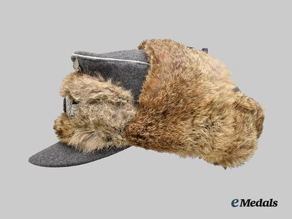 germany,_luftwaffe._an_officer’s_winter_field_cap,_upgraded_and_privately_purchased_example___m_n_c5265