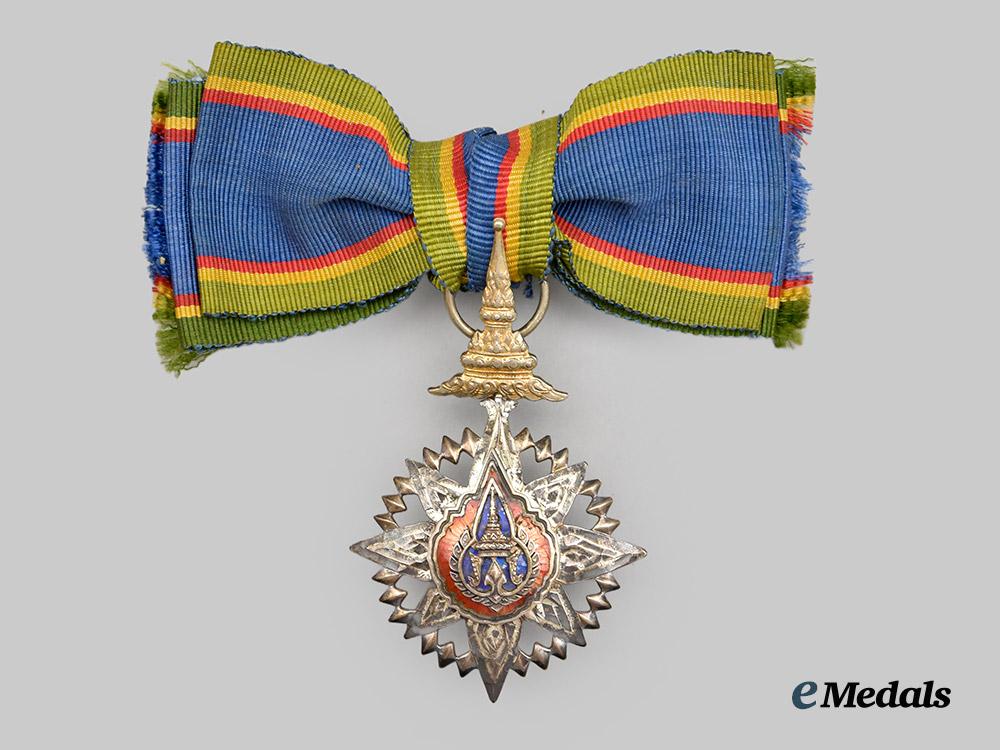 thailand,_kingdom._a_cased_most_noble_order_of_the_crown_of_thailand,_type_i_i_i,_v._class_for_dames,_c.1945___m_n_c5266