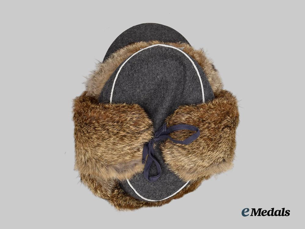 germany,_luftwaffe._an_officer’s_winter_field_cap,_upgraded_and_privately_purchased_example___m_n_c5271