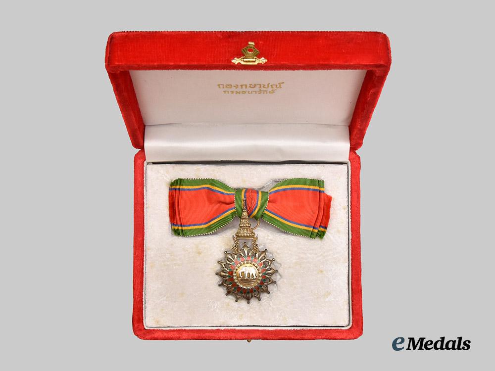 thailand,_kingdom._a_cased_most_exalted_order_of_the_white_elephant,_i_v._class_for_dames,_c.1945___m_n_c5278