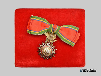 thailand,_kingdom._a_cased_most_exalted_order_of_the_white_elephant,_i_v._class_for_dames,_c.1945___m_n_c5280