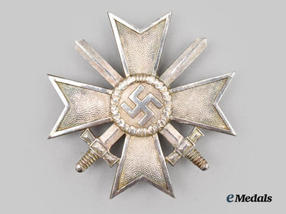 germany,_wehrmacht._a_war_merit_cross,_i_class_with_swords_and_case,_by_deschler&_sohn___m_n_c5303