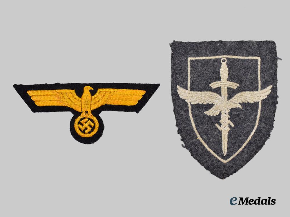 germany,_wehrmacht._a_pair_of_uniform_insignia___m_n_c5418