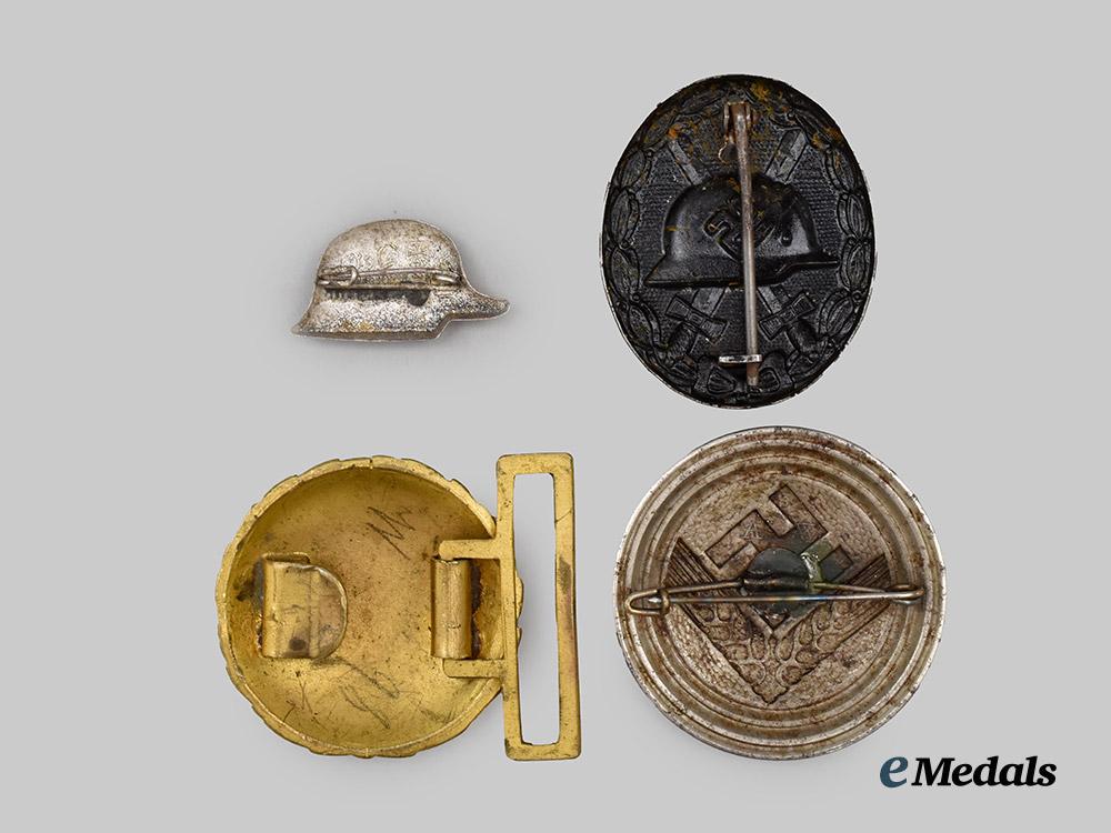 germany,_third_reich._a_mixed_lot_of_badges_and_insignia___m_n_c5510