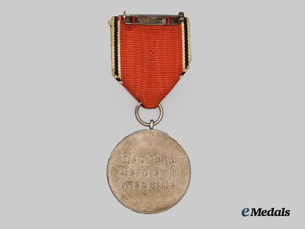 germany,_third_reich._a_rare_and_early_order_of_the_german_eagle,_silver_medal_of_merit_with_case,_c.1937___m_n_c5609