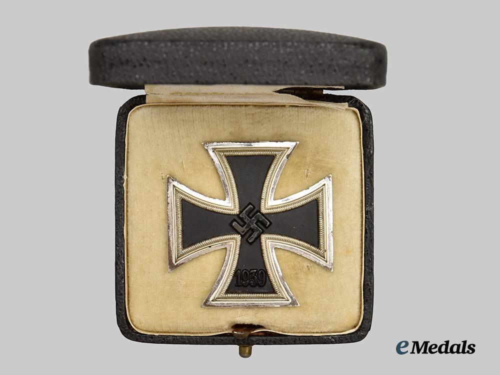 germany,_wehrmacht._a1939_iron_cross_i_class,_with_case,_by_steinhauer&_lück___m_n_c5639