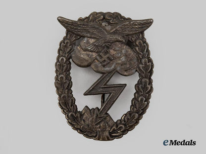 germany,_luftwaffe._a_ground_assault_badge,_late_war_zinc_example___m_n_c5904