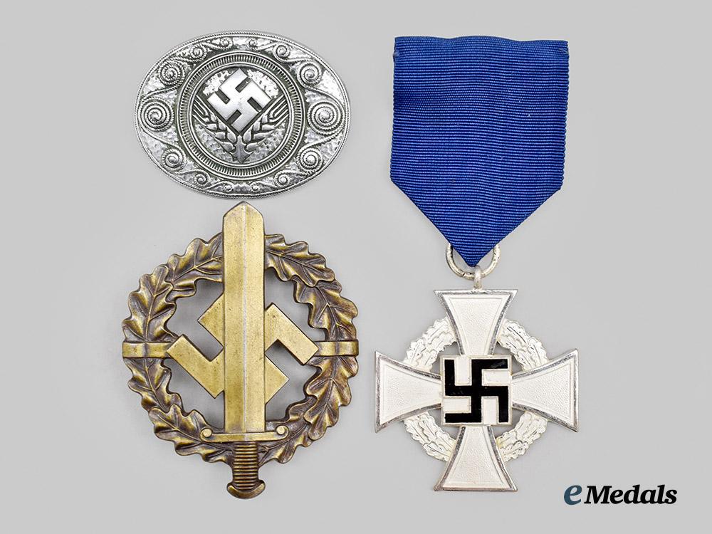 germany,_third_reich._a_mixed_lot_of_badges_and_awards___m_n_c6031