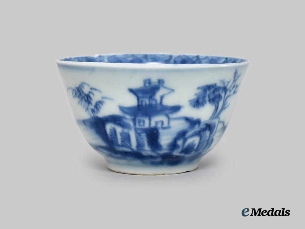 china,_empire._a_three-_piece_set_of_porcelain_recovered_from_the_geldermalsen;_the_nanking_cargo,_c.1752___m_n_c6088