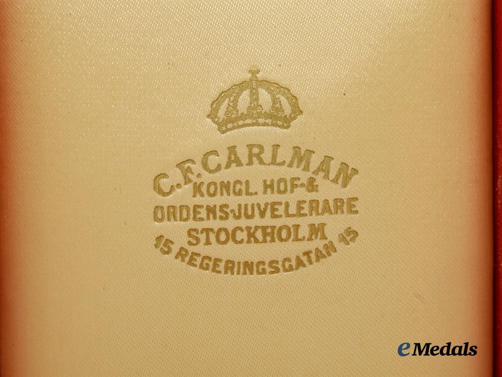 sweden,_kingdom._a_mint_cased_order_of_vasa,_i_i_i._class_commander,_in18kt_gold,_type_i_i,_by_c._f._carlman,_c.1933___m_n_c6206