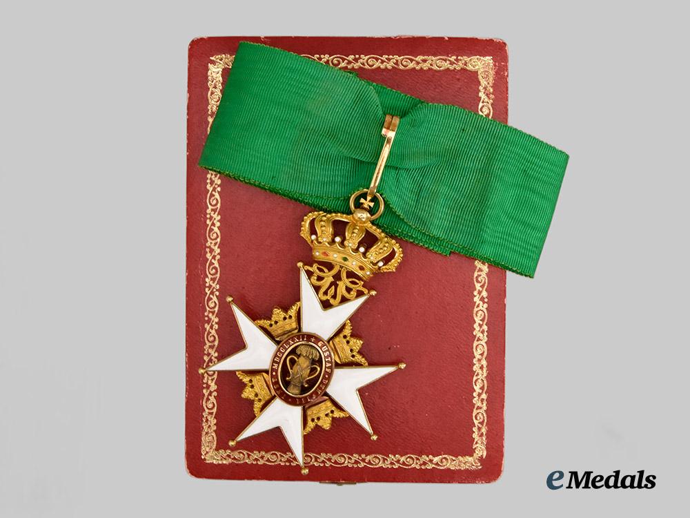 sweden,_kingdom._a_mint_cased_order_of_vasa,_i_i_i._class_commander,_in18kt_gold,_type_i_i,_by_c._f._carlman,_c.1933___m_n_c6207