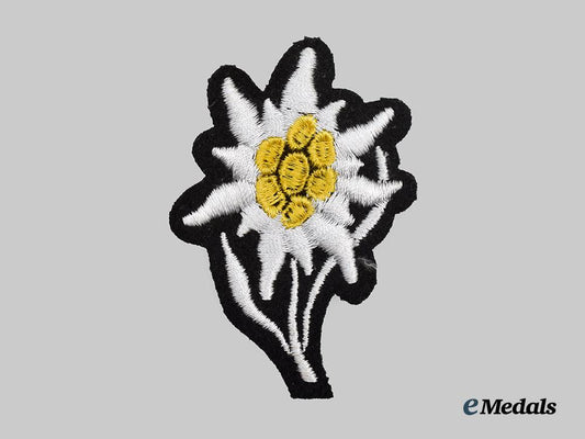 germany,_s_s._a_mint_waffen-_s_s_e_m/_n_c_o’s_cap_insignia___m_n_c6305