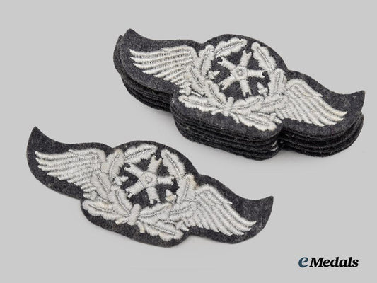 germany,_luftwaffe._a_lot_of_mint_and_unissued_technical_personnel_sleeve_badges__m_n_c6366-_recovered