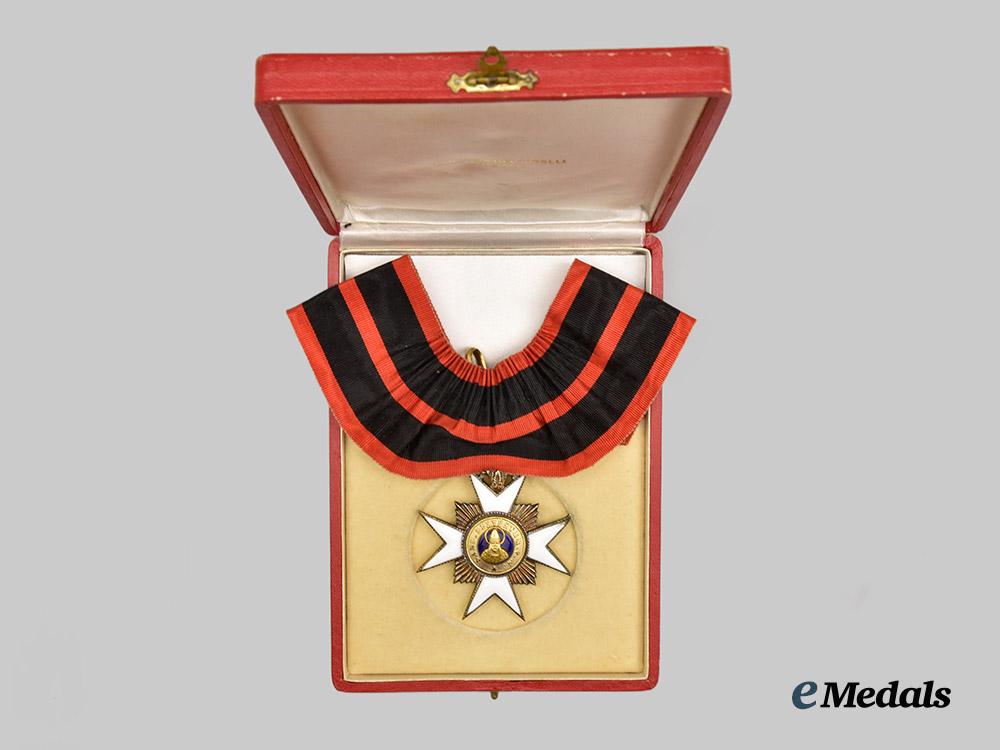 vatican,_papal_state._an_order_of_st._silvester_and_of_the_golden_spur,_i_i._class_commander,_c.1950___m_n_c7229