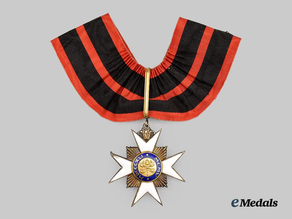 vatican,_papal_state._an_order_of_st._silvester_and_of_the_golden_spur,_i_i._class_commander,_c.1950___m_n_c7234