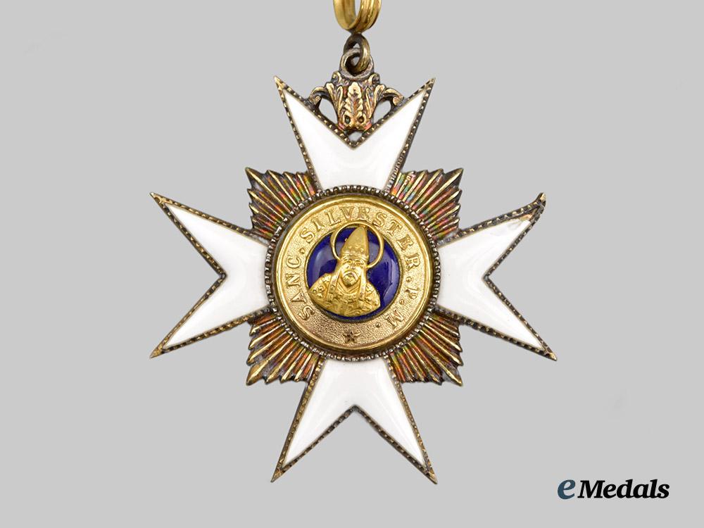 vatican,_papal_state._an_order_of_st._silvester_and_of_the_golden_spur,_i_i._class_commander,_c.1950___m_n_c7240