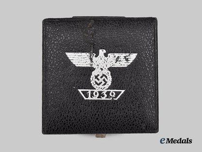 germany,_wehrmacht._a1939_clasp_to_the_iron_cross_i_class,_type_a_with_case,_by_b._h._mayer___m_n_c7510