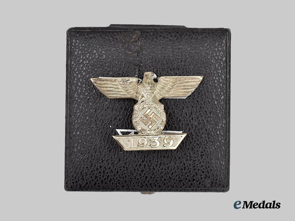 germany,_wehrmacht._a1939_clasp_to_the_iron_cross_i_class,_type_a_with_case,_by_b._h._mayer___m_n_c7513