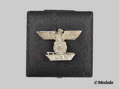 Germany, Wehrmacht. A 1939 Clasp to the Iron Cross I Class, Type A with Case, by B.H. Mayer