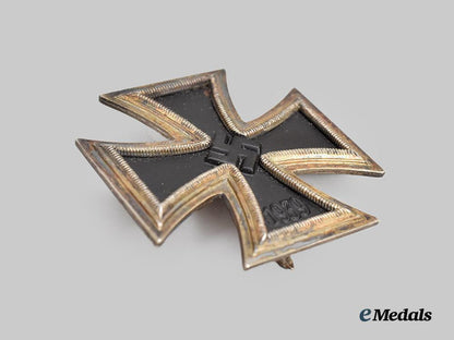 germany,_wehrmacht._a1939_iron_cross_i_class,_with_case,_by_rudolf_souval___m_n_c7523