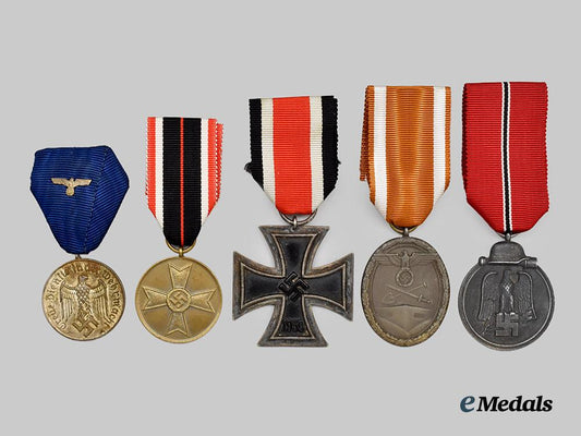 germany,_wehrmacht._a_mixed_lot_of_service_awards___m_n_c7550