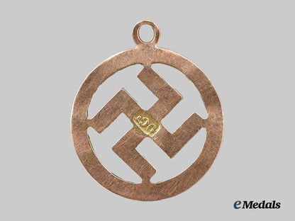 germany,_third_reich._a_patriotic_pendant_in_gold,_c.1938___m_n_c7565