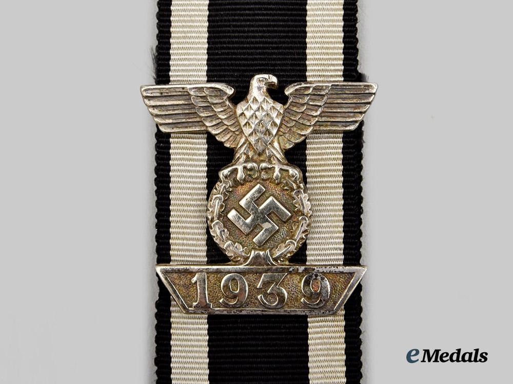 germany,_wehrmacht._a1939_clasp_to_the_iron_cross_i_i_class,_type_i_i,_by_steinhauer&_lück___m_n_c7571