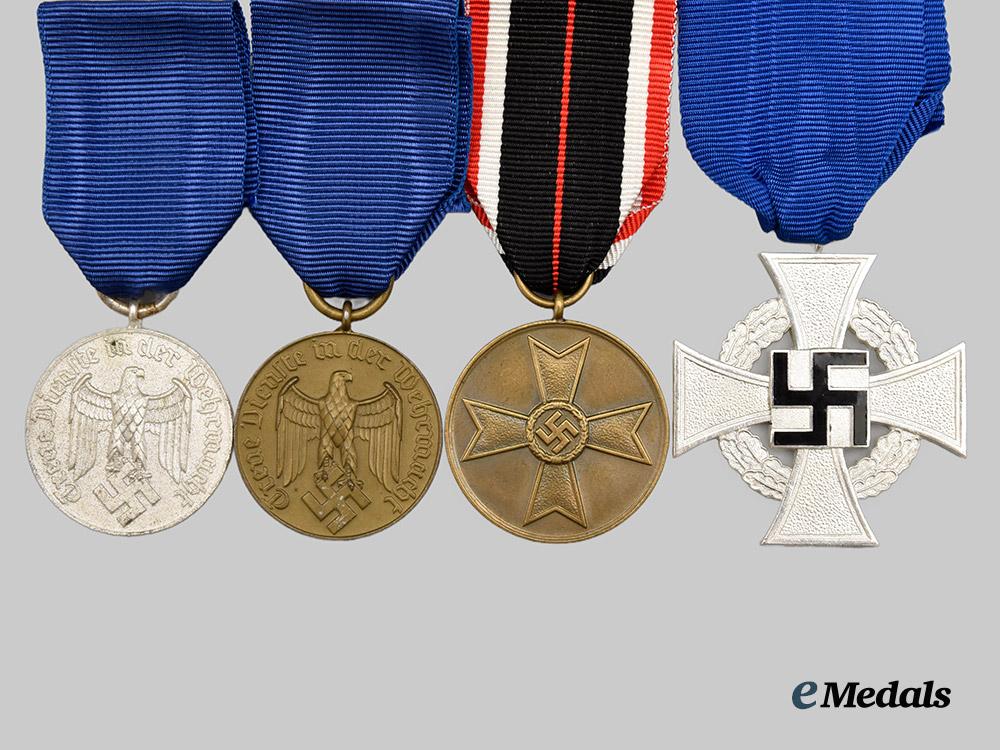 germany,_wehrmacht._a_mixed_lot_of_awards___m_n_c7984