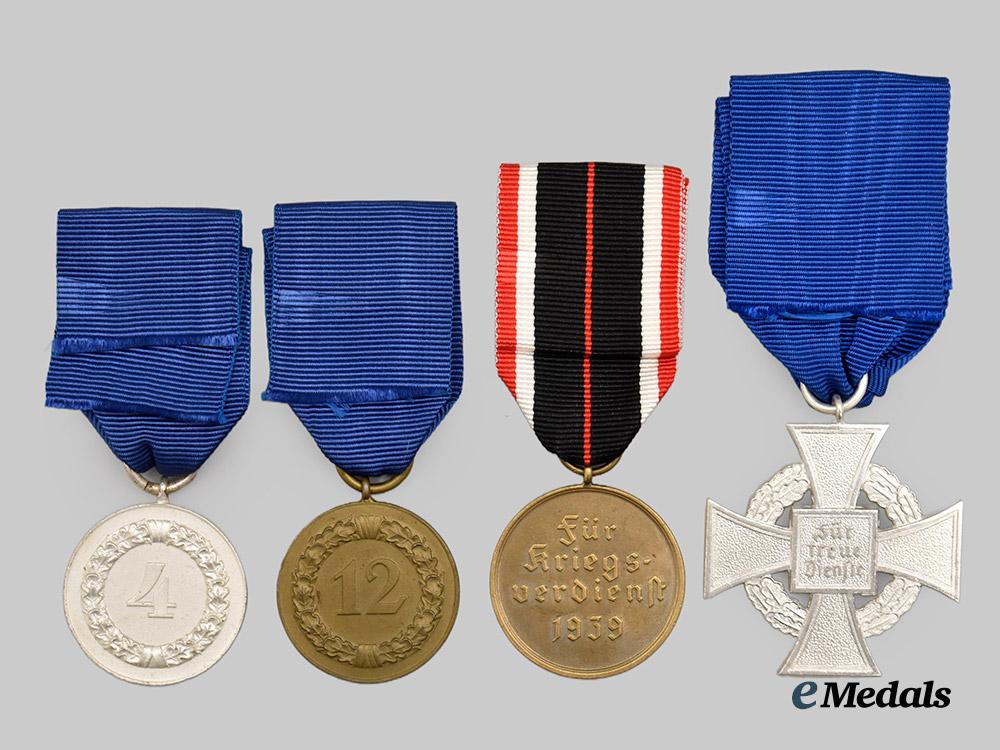 germany,_wehrmacht._a_mixed_lot_of_awards___m_n_c7985