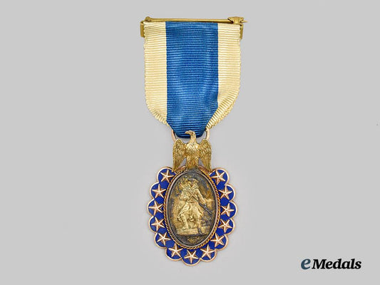 united_states._a_sons_of_the_revolution_membership_badge_in_gold,_by_b._b&_b,_to_carlton_montague_moody___m_n_c8618