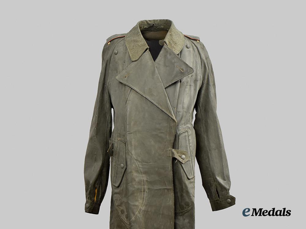 germany,_heer._a_late-_war_motorcyclist_overcoat___m_n_c8692